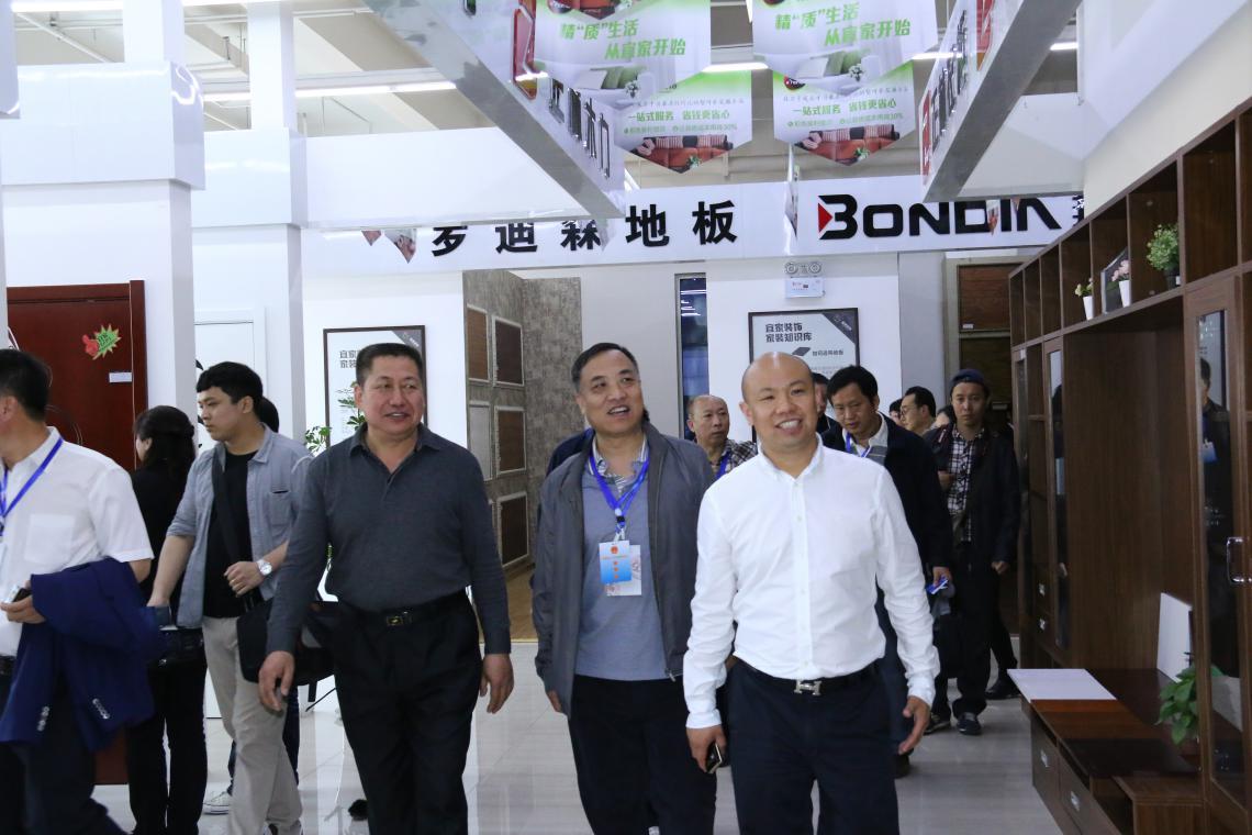 皇姑區(qū)人大代表參觀方林集團(tuán)宜家裝飾